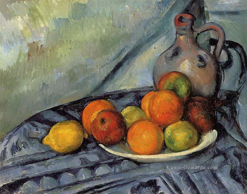 Frucht und Krug auf einem Tisch Paul Cezanne Ölgemälde